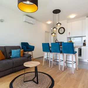 apartment-lauretta.splithotels.org/